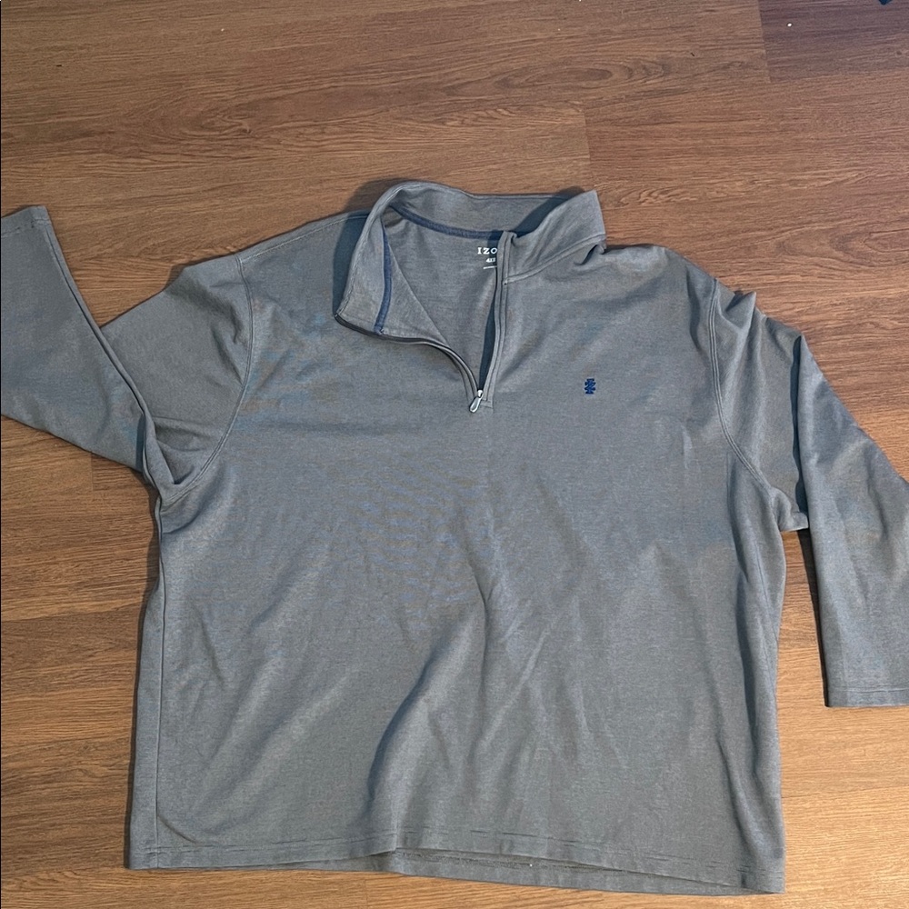 Izod Men's Gray Quarter-Zip Pullover